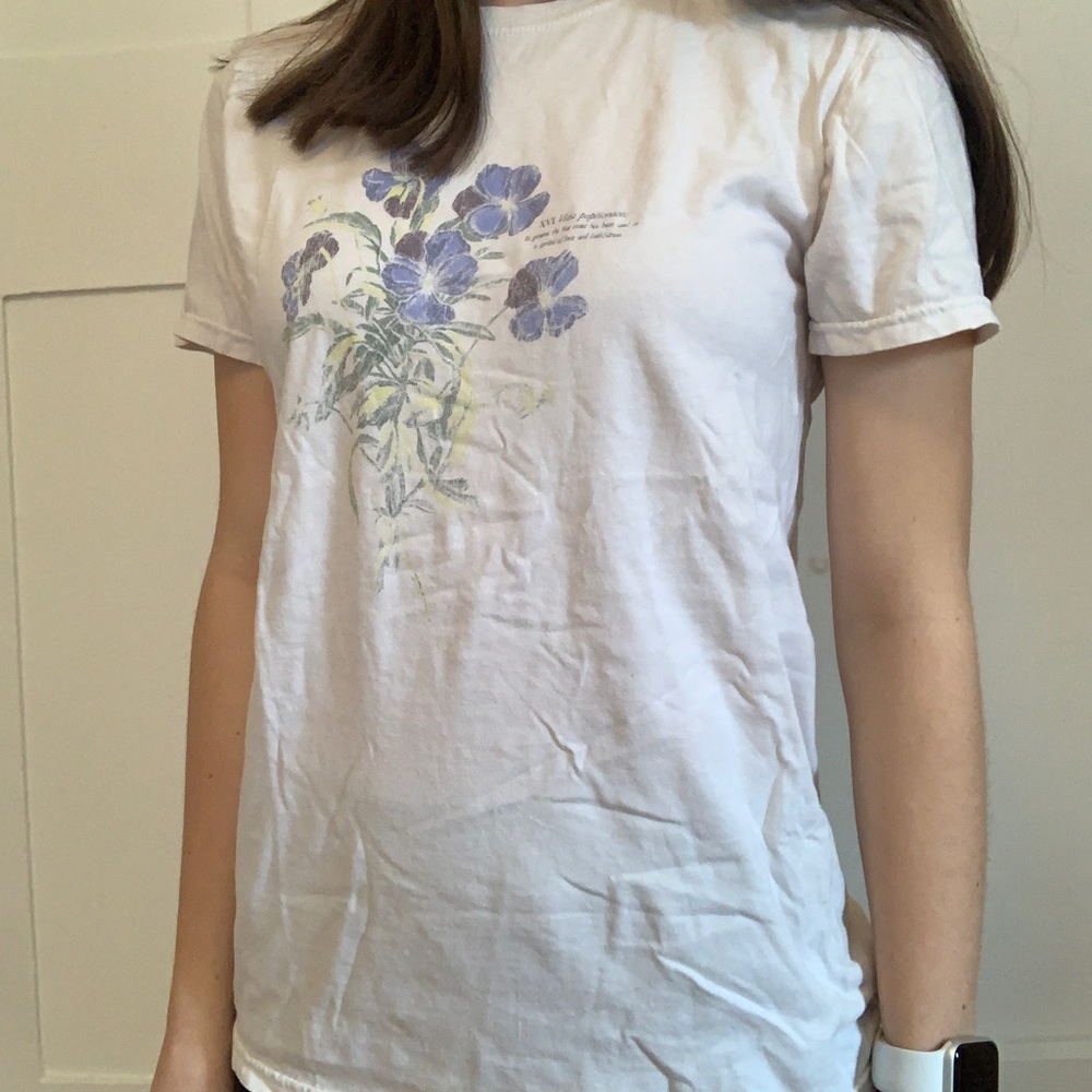 White flower print shirt